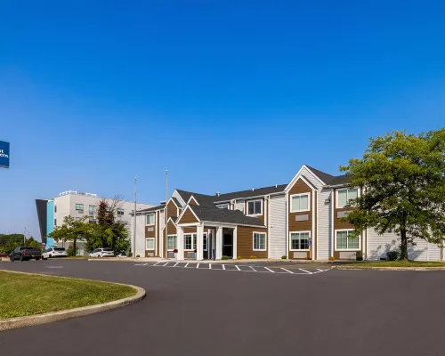 Best Western Buffalo Inn & Suites Hotels in Lancaster