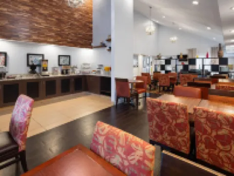 Tysons Corner Suites, A Baymont by Wyndham Các khách sạn ở Tysons