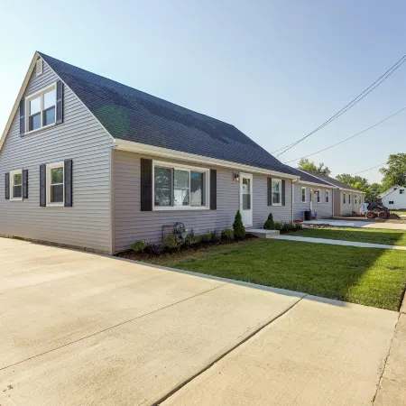 Dog-Friendly Port Clinton Home Walk to Lake Erie!