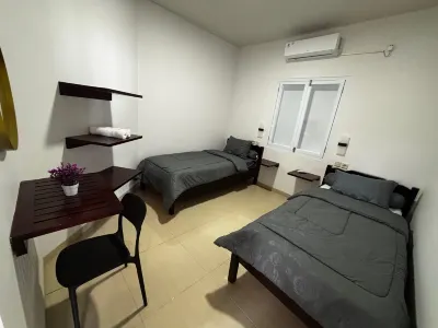 Ocean Queen Resort Hotels near Cimaja Square
