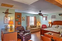 'Paradise Cove' Cabin w/ Boathouse & Dock - Pet friendly