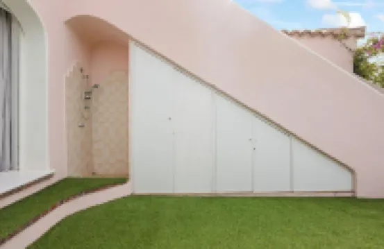 Villa con Rooftop e Giardino Privato a 200 Metri Dalla Spiaggia