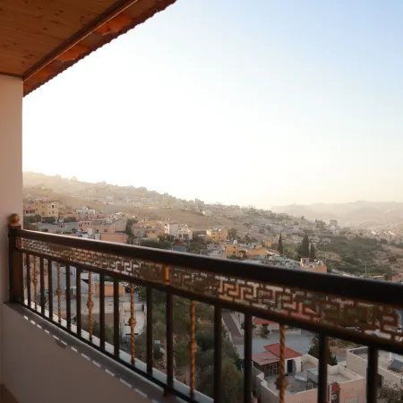 Petra Brothers Hotel