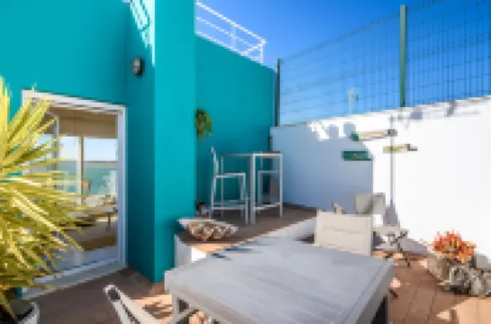 อพาร์ตเมนต์ พร้อม วิว แม่น้ำ กัวเดียนา