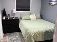 Whispering Pines - a Charming 2-bedroom cabin with WiFi, AC in serene Pipestem Hotels in Summers County