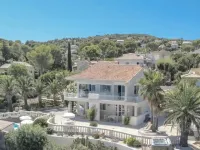Villa in Les Issambres near the Sea