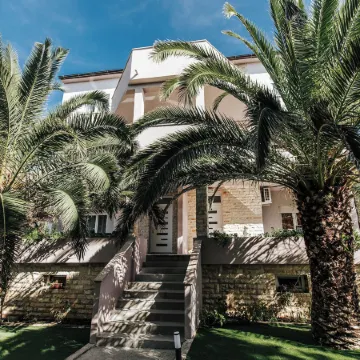Apartments Lola
