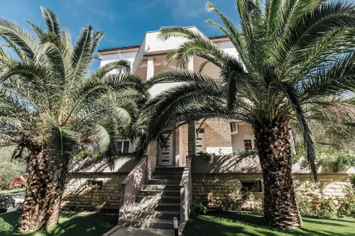 Apartments Lola - Pensions