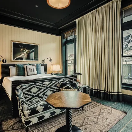 Hotel Jerome, Auberge Collection