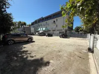 Hotel Paris Resort - parking