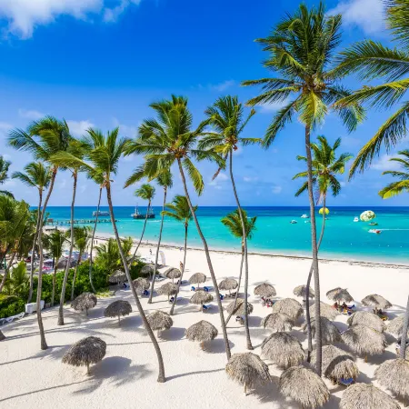 Beachfront 8Br Villa with Pool & Maid *Los Corales