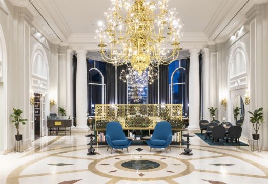 힐튼 브뤼셀 그랑 플라스의 모던한 객실 내부