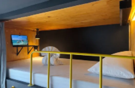 Free Way Kata Beach Hostel