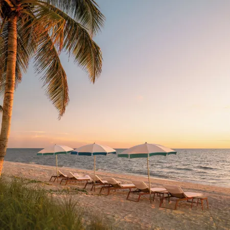 Naples Beach Club, A Four Seasons Resort
