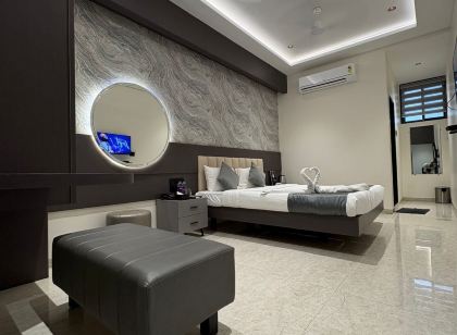 Hotel Govind Regency
