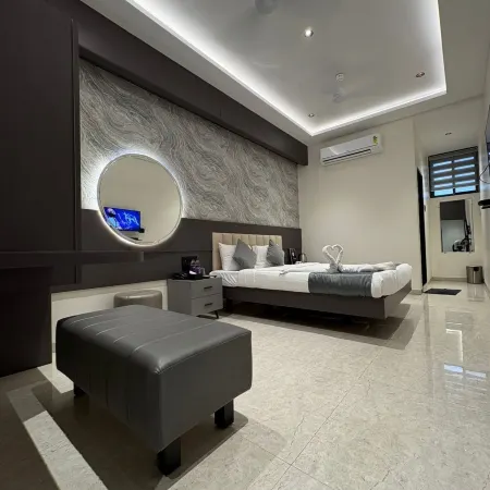 Hotel Govind Regency