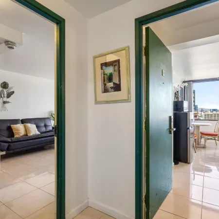 Skyline Island Stay-2 Adjoining Studios