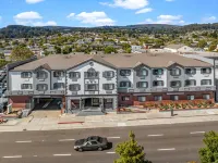 Hotel Skye - 3-Star