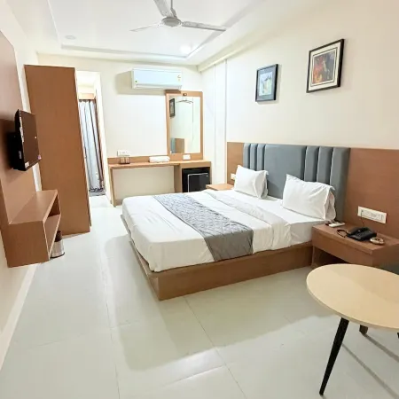 Hotel TGR Bharuch