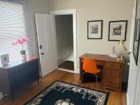 4-Bdrm 3 bath house in Grafton with large patio, WiFi and very walkable. Fun!!!