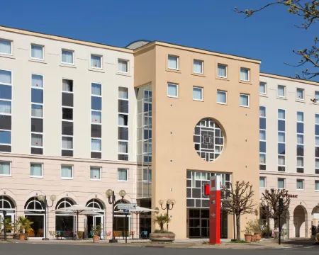 Ibis Vichy Hotels in Vichy