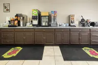Super 8 by Wyndham Mentor/Cleveland Area - breakfast