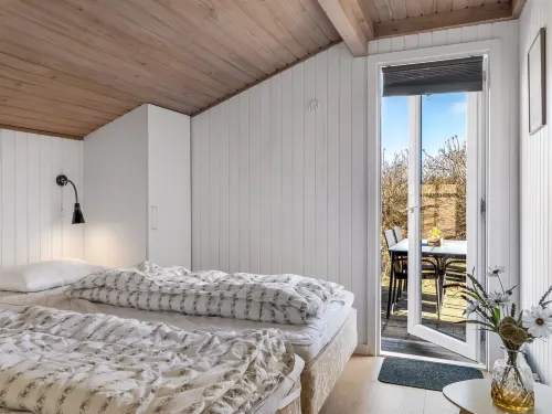 "Greta" - 2.5km from the sea