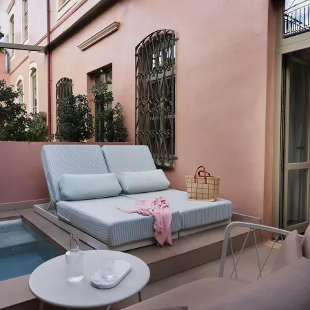 Domus Blanc Boutique Hotel