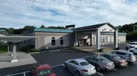 Whalers Inn and Suites - Motels