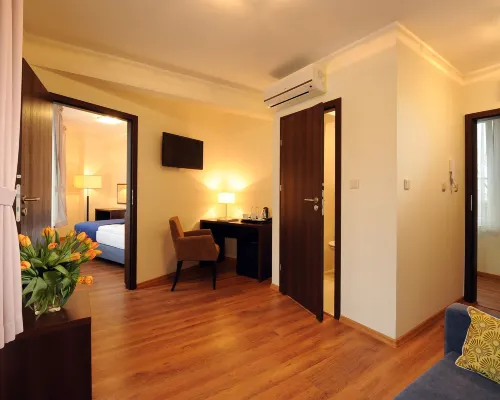 Armon Residence Hotels near High Synagogue