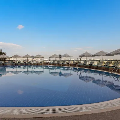 Novotel Abu Dhabi Gate Hotels near Sheikh Khalifa Park