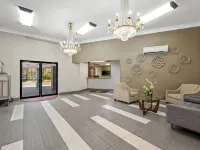 Super 8 by Wyndham Homewood Birmingham Area Hotels in Homewood