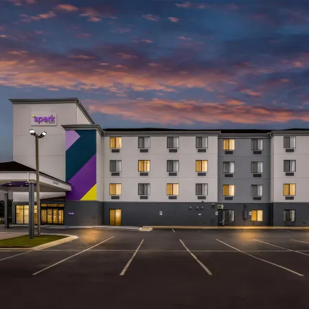 Spark by Hilton Pelham Birmingham I 65