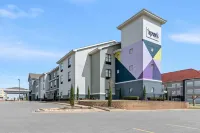 Spark by Hilton Shawnee