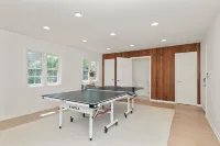 Ocean and Marsh Views, Surf Cottage, Sleeps 7