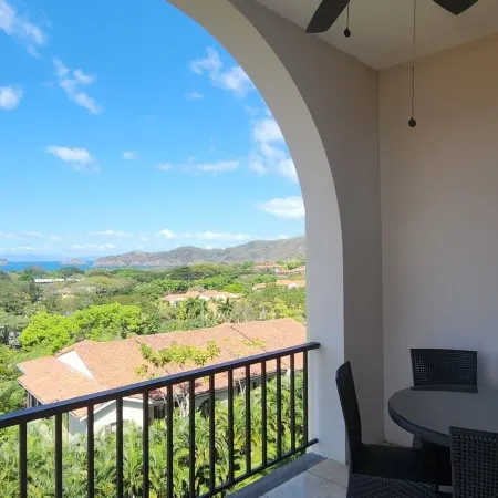 Stunning Oceanview Condo w/ Exceptional Views & Resort-Style Amenities
