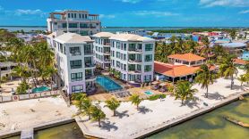 Diamante Beachfront Suites