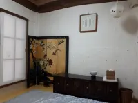 Gyeamgotaek - parking