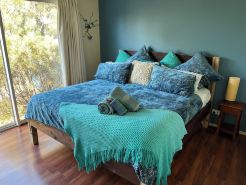 Driftaway -WIFI, NETFLIX, pet friendly, Comfort + Undercover deck with hammock