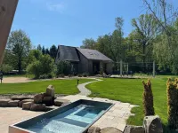 Foundation - Forest House with Sauna & Hot Tub