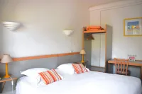 Hôtel Orange Marine - Parvekkeita