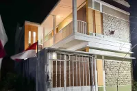 Oma Kost 3 Probolinggo Mitra RedDoorz