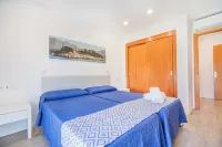 Apartamentos Massol - parking