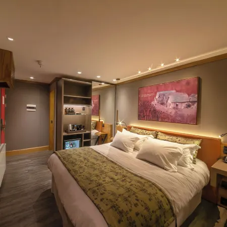 Wood Hotel