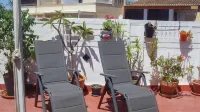 Central Attic Apt Sleeps 4 with Patio - 3 Sao