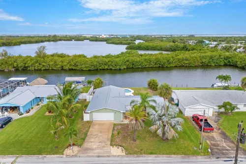 106 la Riviere Rd - spa