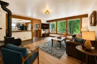 Trobele 3 Bedroom Home by NW Comfy Cabins by RedAwning