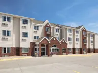 Microtel Inn & Suites by Wyndham Kearney Hotels in Kearney