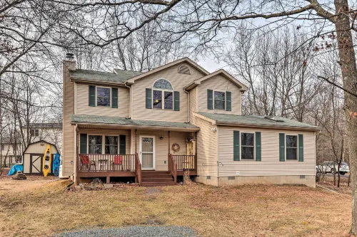 Albrightsville Vacation Home Walk to Pool and Lake! - Fitnessstudio