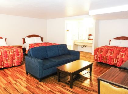 Tropic Lodge